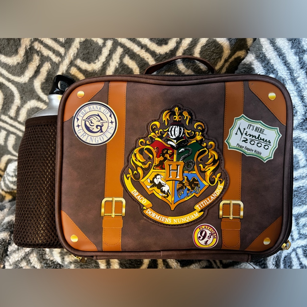Hot topics Harry Potter lunch box w thermos , never used